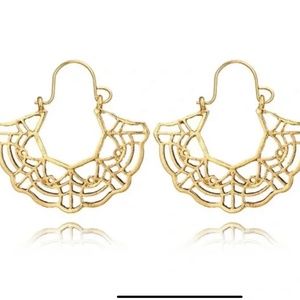 NWT! Bohemian Boho Gold Tone Dangle Pierced Earrings!